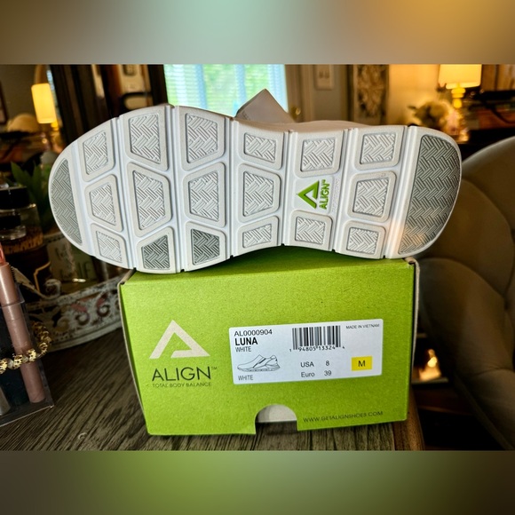 Brand New Align Luna Shoes - Picture 4 of 8